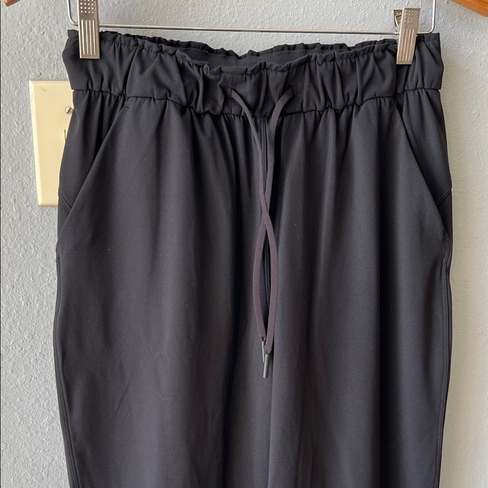 Lululemon Stretch High-Rise Jogger - Picture 5 of 10